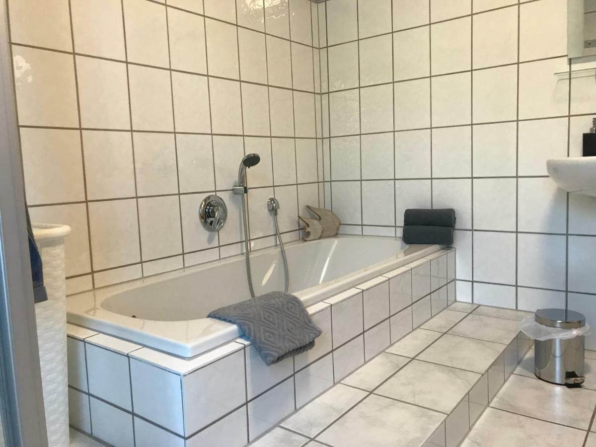 Dora Apartment *